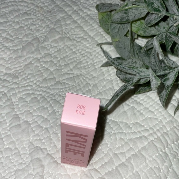 ULTA Beauty Matte Liquid Lipstick - Pink - Picture 2 of 7